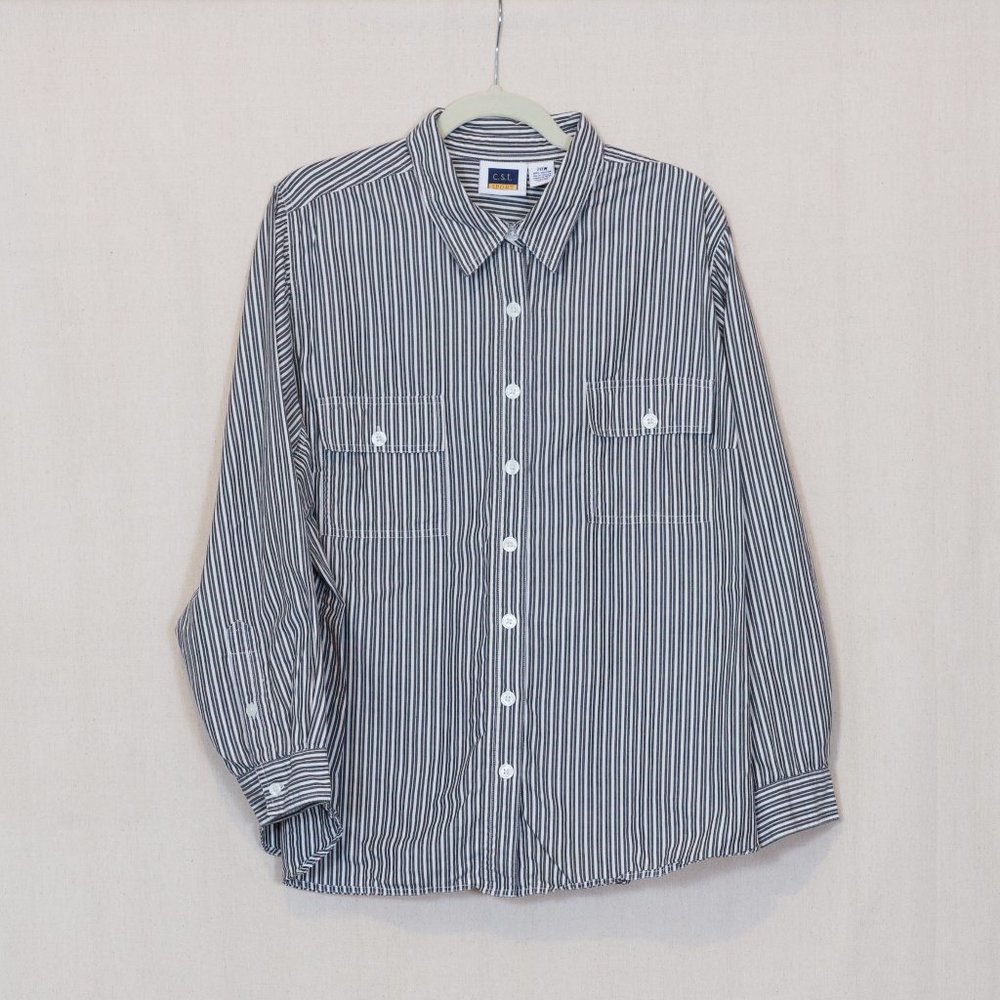 Grey vertical striped button up 3/4 length sleeve shirt